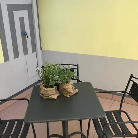 Aperitivo In Terrazza Vicinissimo Al Centro. Apartment