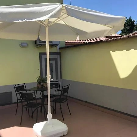 Aperitivo In Terrazza Vicinissimo Al Centro. Apartment